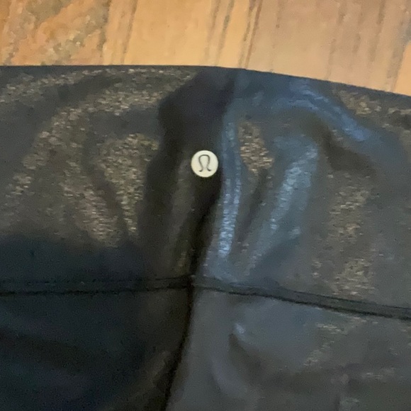 Lululemon Wunder Under capri leggings - Picture 3 of 3